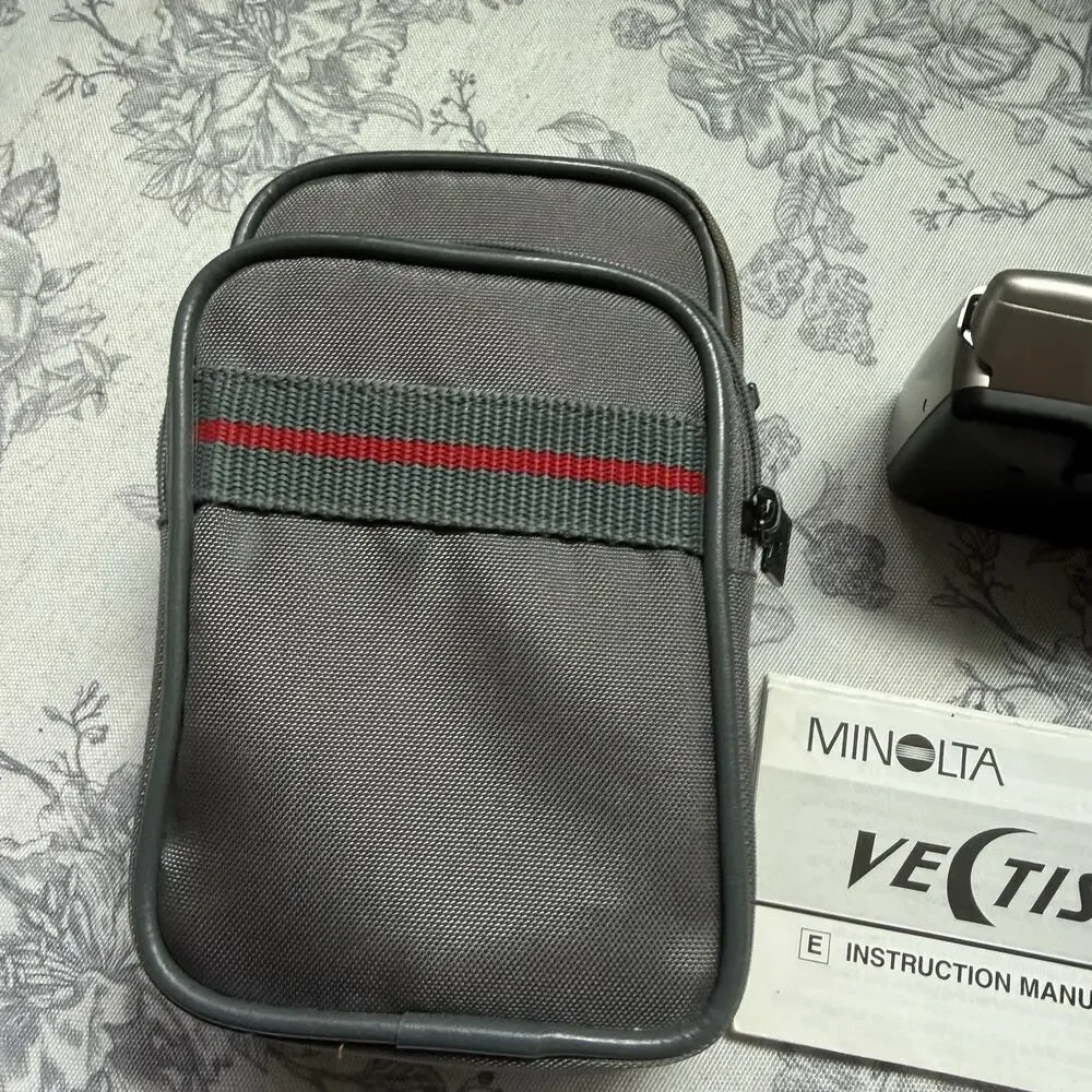 Vtg Minolta Vectis 20 APS Point & Shoot Film Camera Silver Tested Works